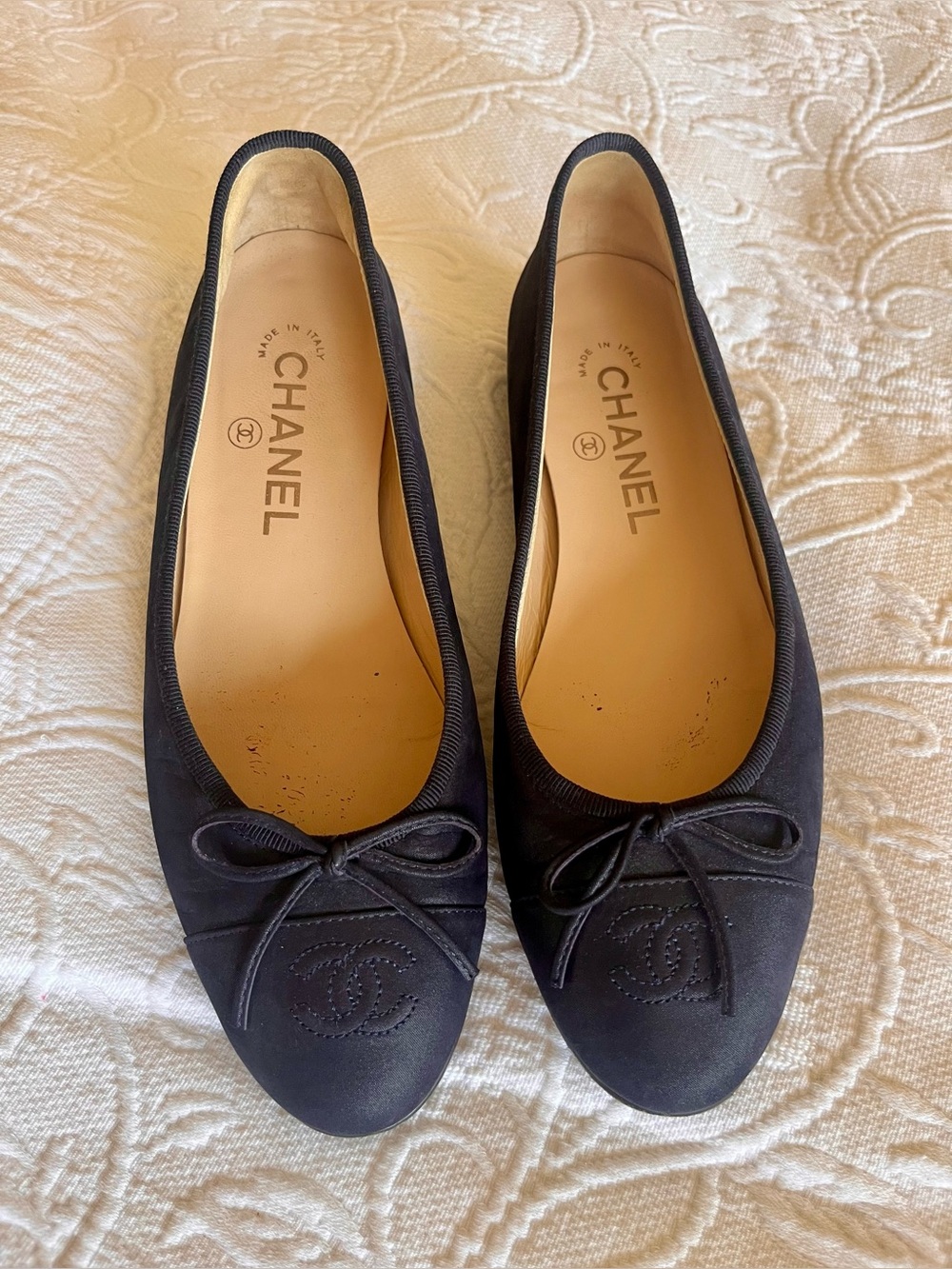 CHANEL Dark Navy Lambskin Ballet Flats 37.5